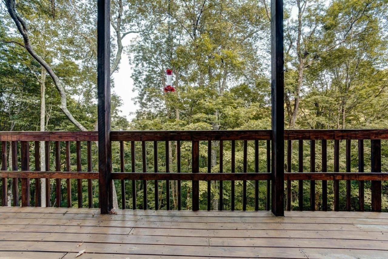 Wolf Ridge Retreat Villa Swiss Екстериор снимка