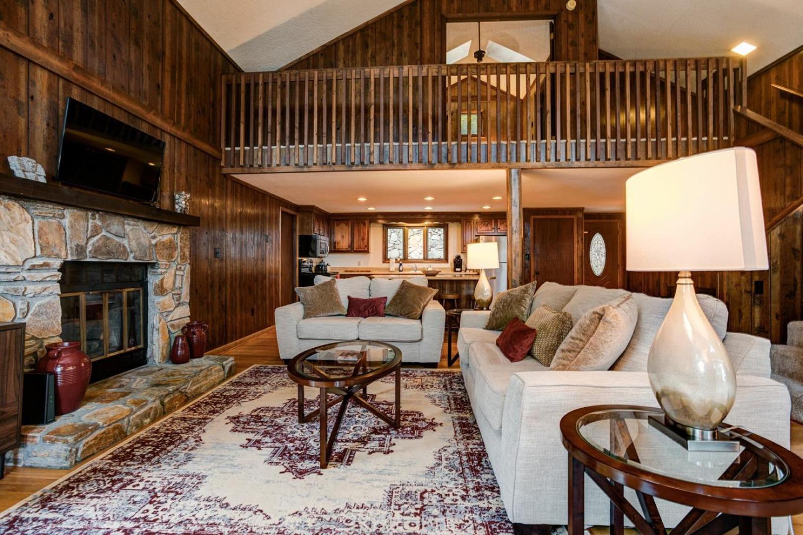 Wolf Ridge Retreat Villa Swiss Екстериор снимка