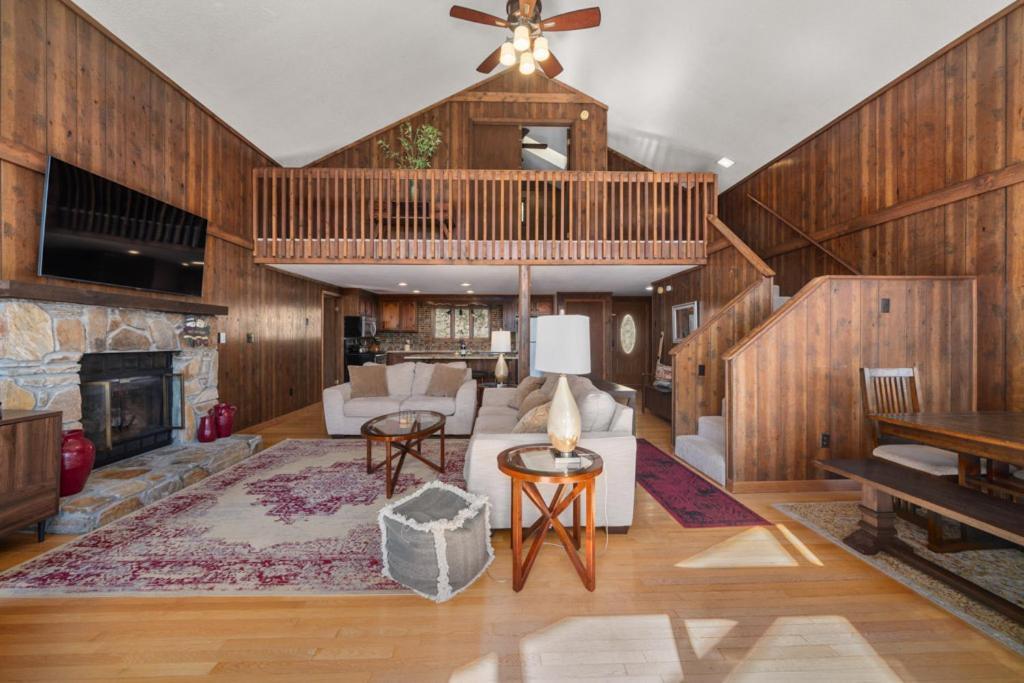 Wolf Ridge Retreat Villa Swiss Екстериор снимка