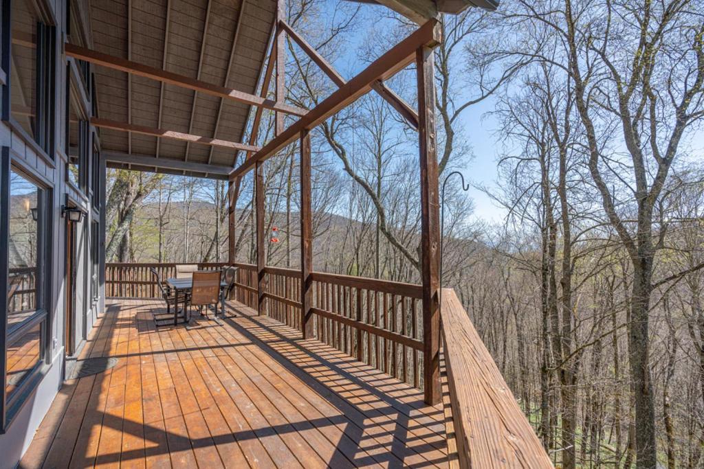 Wolf Ridge Retreat Villa Swiss Екстериор снимка