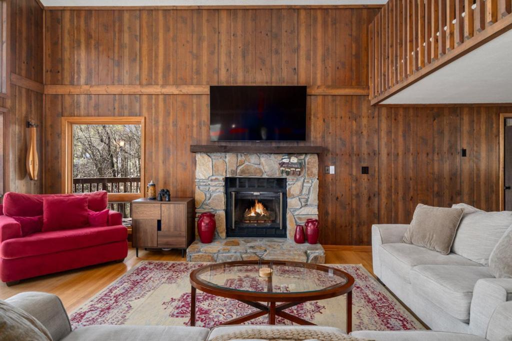 Wolf Ridge Retreat Villa Swiss Екстериор снимка